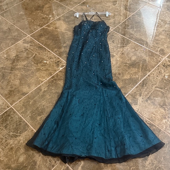 EVENING Dress - Picture 8 of 9